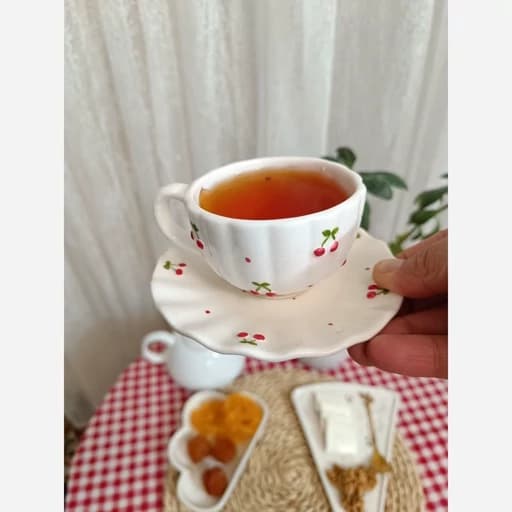قهوه خوری آلبالویی