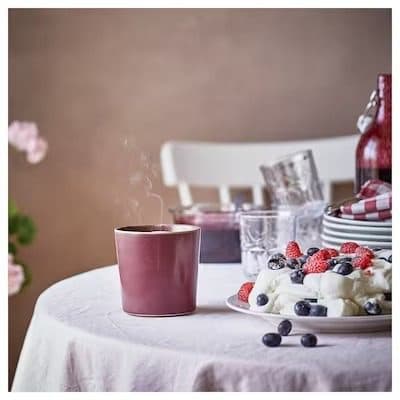 شمع معطر سرامیکی ایکیا STORTSKON قرمز رایحه توت/ سوخت 50 ساعته — تصویر ۱۲