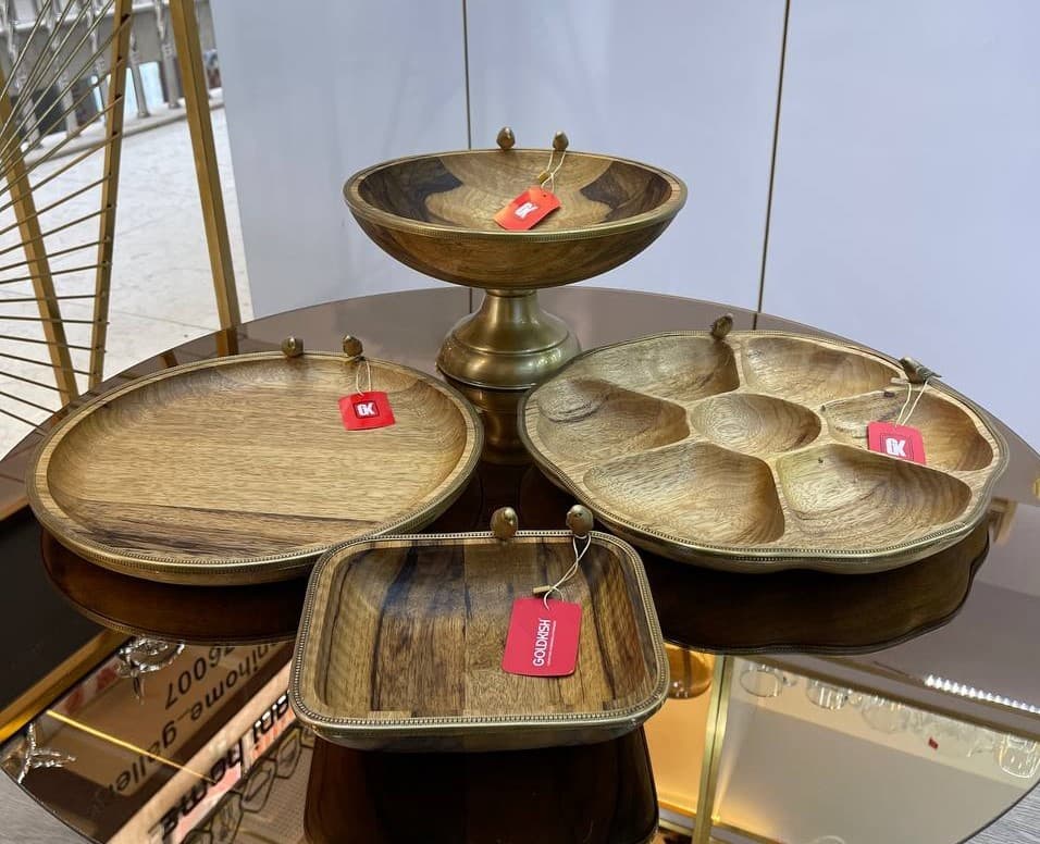 ست پذیرایی چوبی برنجی گلدکیش 5 پارچه کد j9619 — تصویر ۱۱