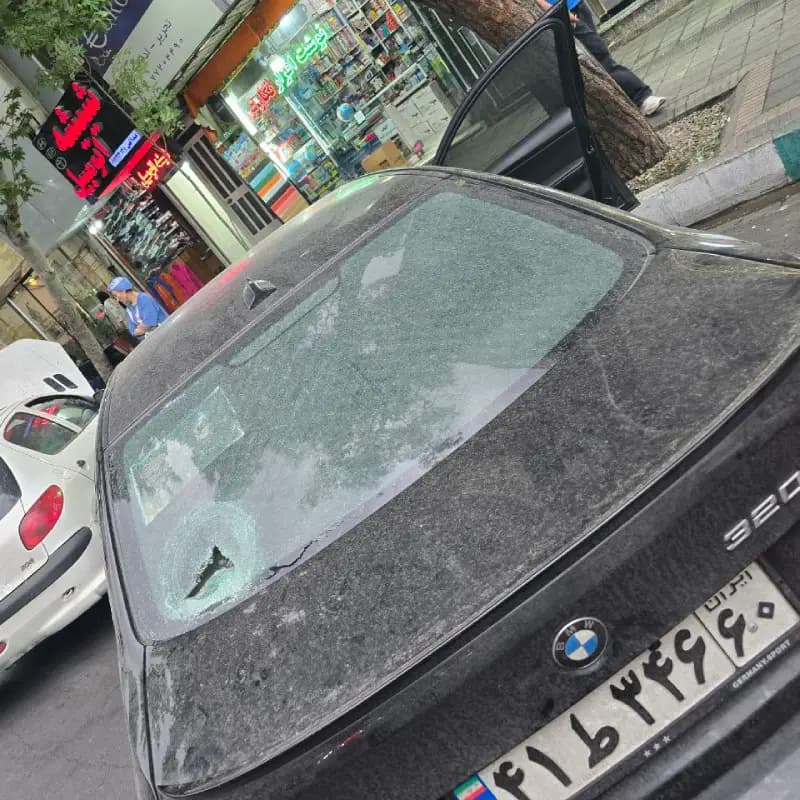 شیشه عقب بی ام و E90
