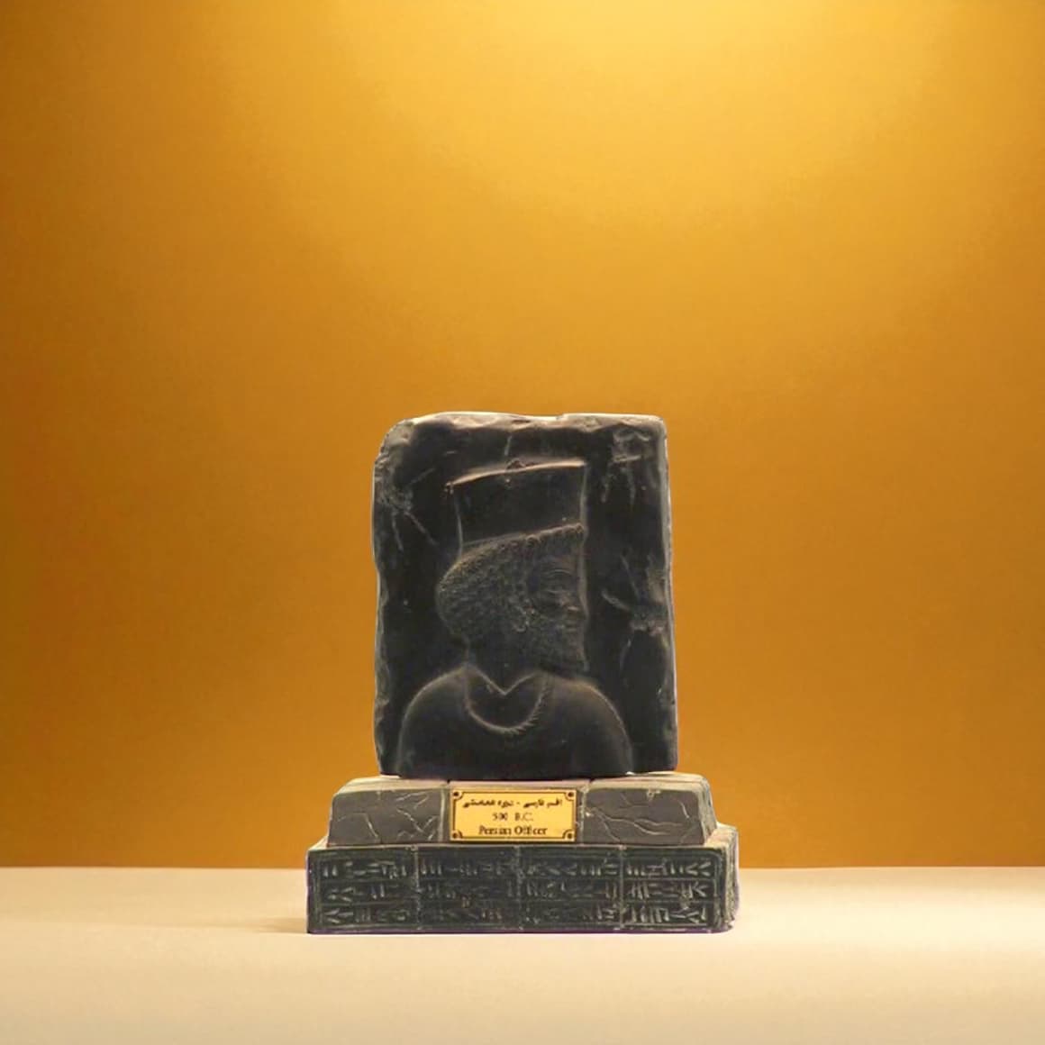 مجسمه افسر پارسی کد MO2550 — تصویر ۹