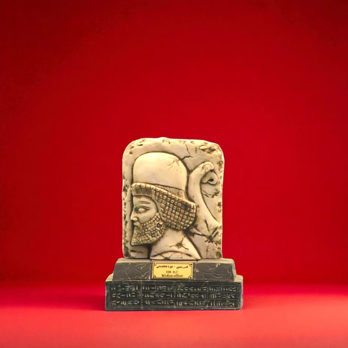 مجسمه افسر مادی کد MO2540 — تصویر ۵