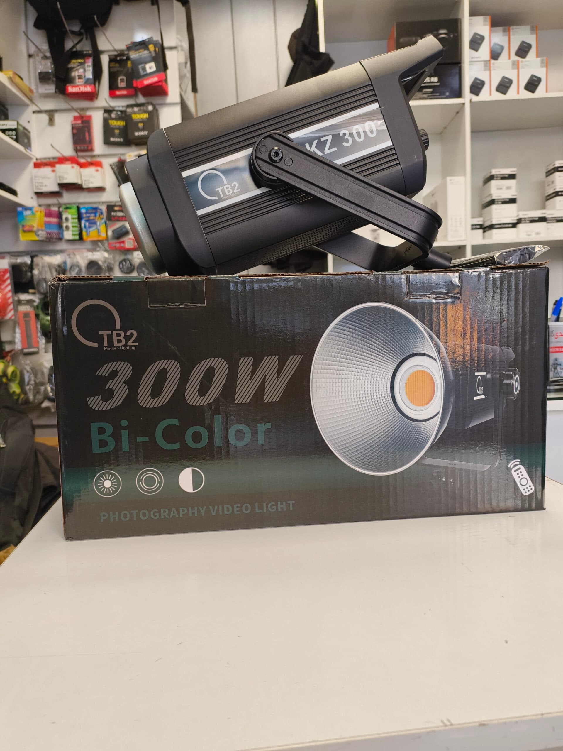 نور ثابت VIDEO LIGHT KZ300W COB TB2 — تصویر ۳