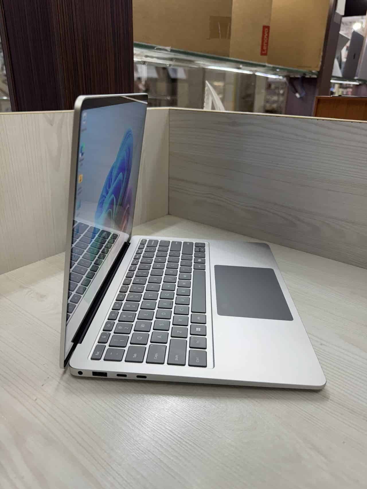 سرفیس لپ تاپ Microsoft Surface Laptop 7 Copilot Plus — تصویر ۸