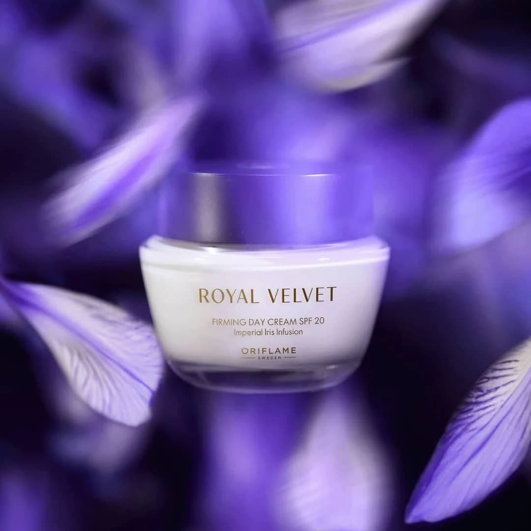 کرم روز سفت‌کننده رویال ولوت اوریفلیم Royal Velvet Firming Day Cream SPF 20 — تصویر ۶