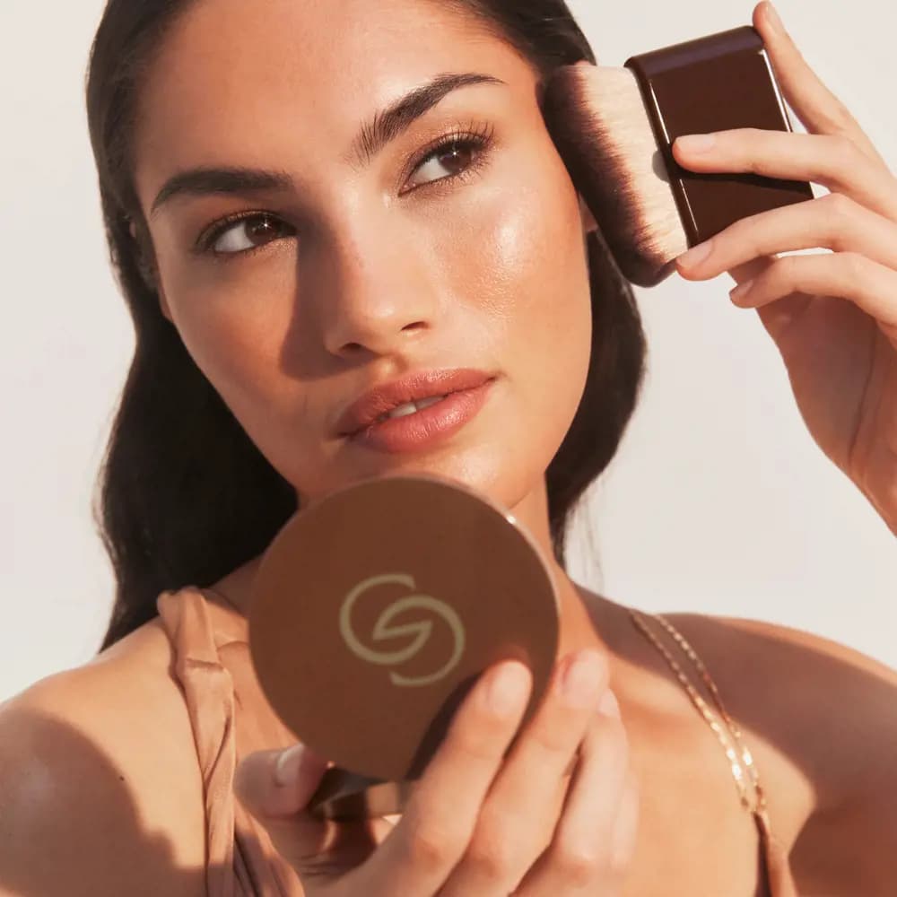 پودر برنزه‌کننده جوردانی گلد اسنزا اوریفلیم Giordani Gold Essenza Bronzing Powder — تصویر ۸
