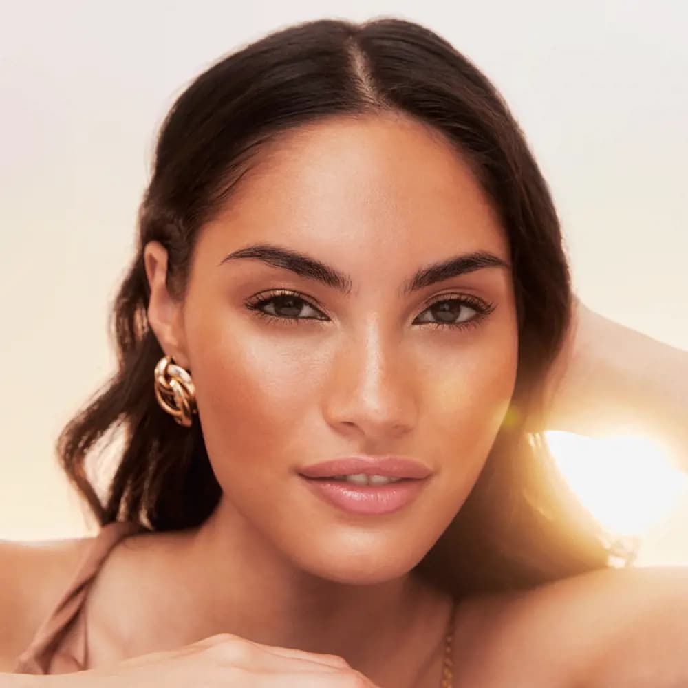 پودر برنزه‌کننده جوردانی گلد اسنزا اوریفلیم Giordani Gold Essenza Bronzing Powder — تصویر ۴