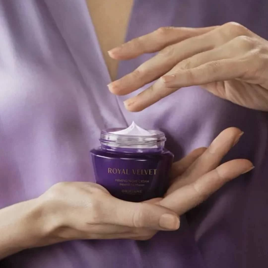 کرم شب بازسازی‌کننده رویال ولوت اوریفلیم Royal Velvet Firming Night Cream — تصویر ۸