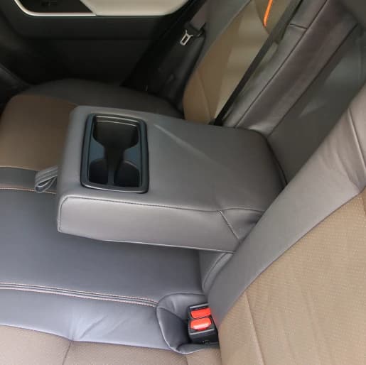 روکش صندلی تویوتا راوفور Toyota مدل نوار وسط برند R-1081) ECCCO) — تصویر ۸