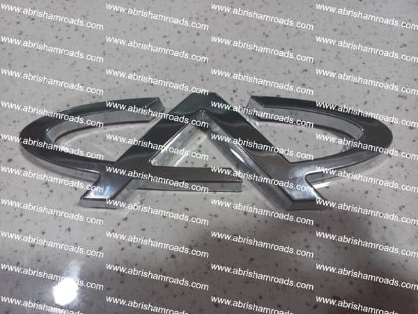 آرم جلو پنجره چری X33