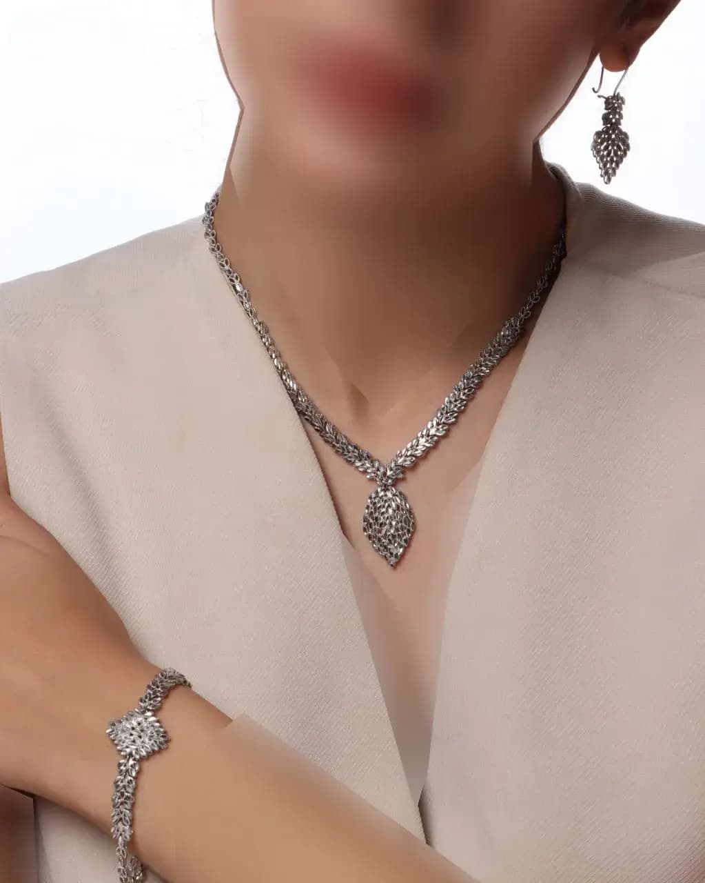 سرویس نقره زنانه جی تی ای طرح تراش کد sv-132