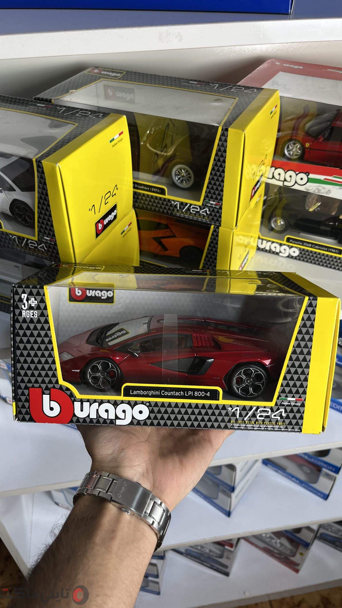 ماکت ماشین Lamborghini Countach LPI 800-4 White برند Bburago — تصویر ۸