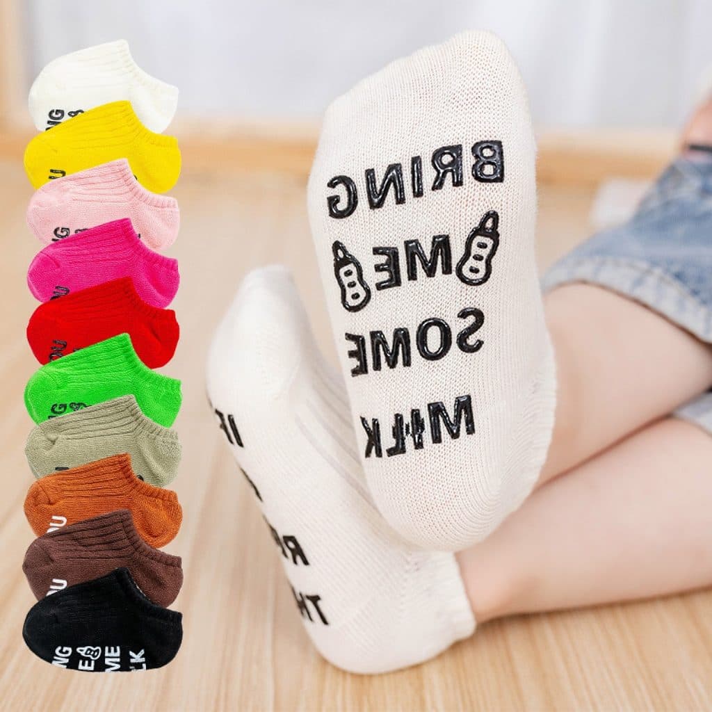 جوراب بچگانه کالج کبریتی مدل استپ دار پشت ژله ای