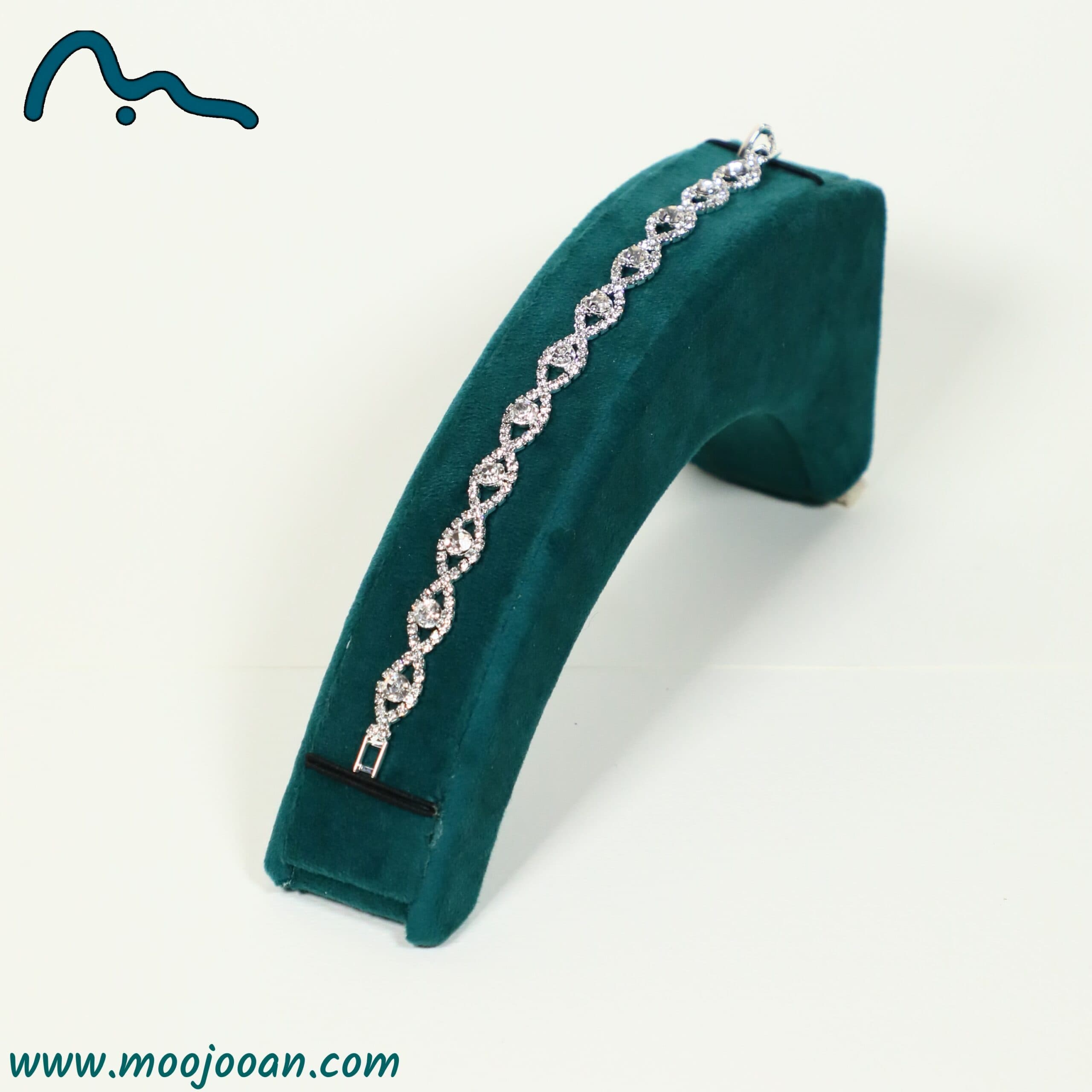دستبند تمام نگین بیضی دایره
