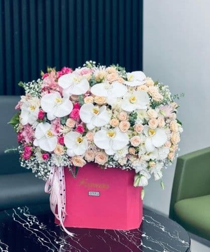 جعبه گل لوکس با ارکیده 209