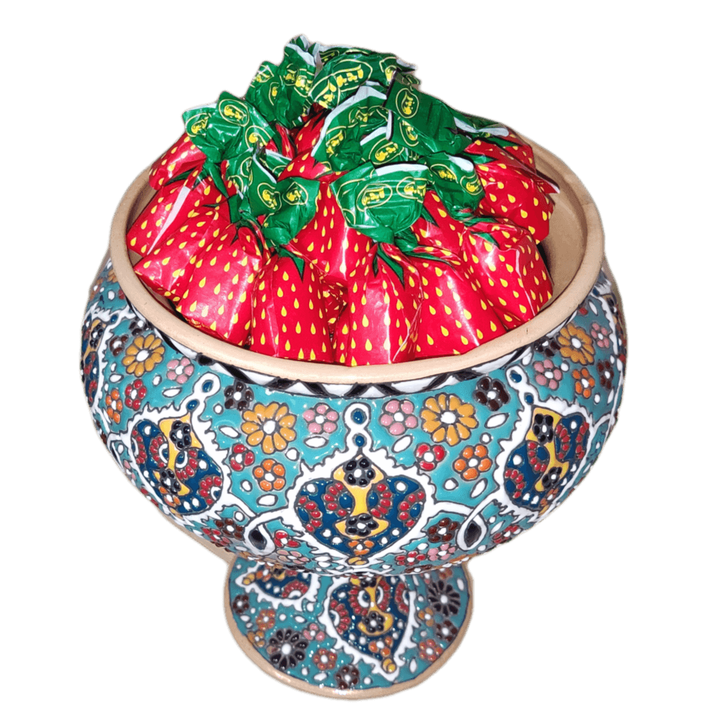 آبنبات توت فرنگی با مغز پاستیل آیدین ۲۵۰ گرم