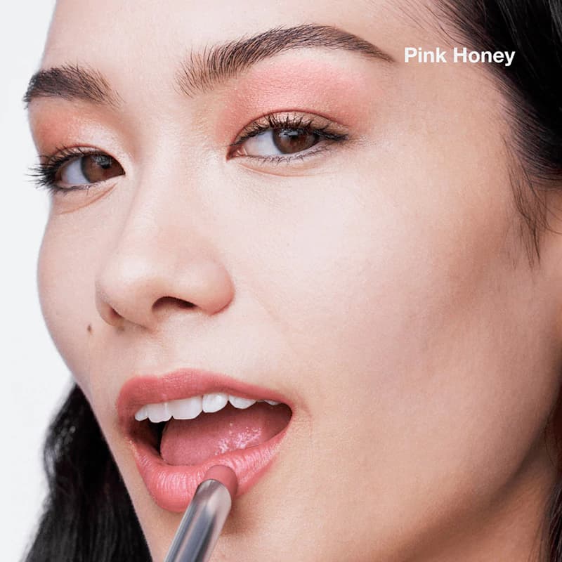 بالم لب رنگی کلینیک ALMOST LIPSTICK شماره 44 رنگ PINK HONEY — تصویر ۹
