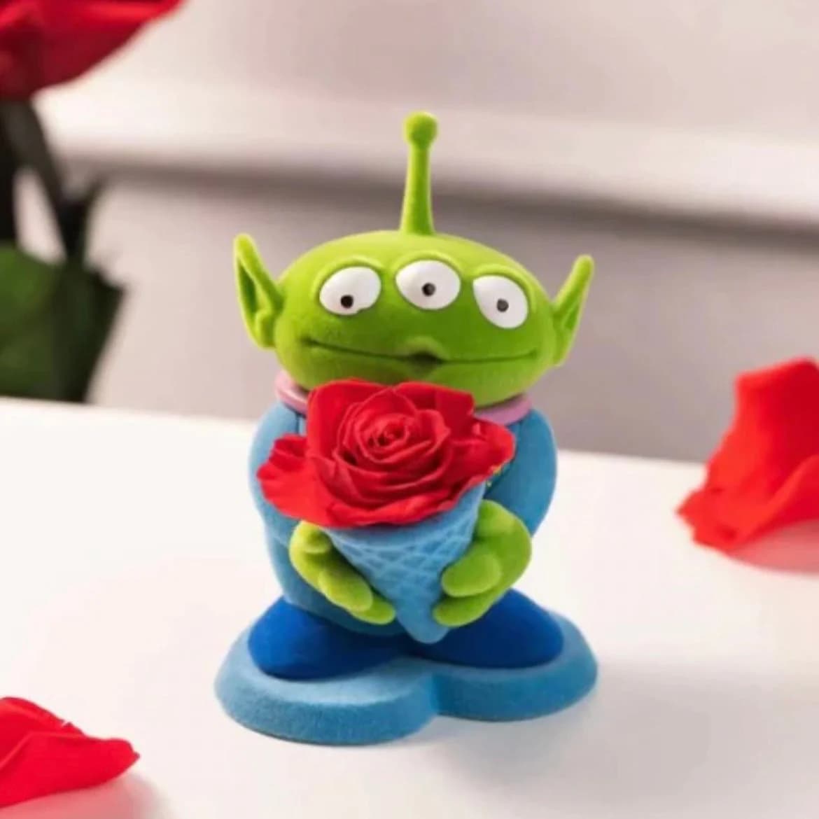 فیگور شخصیت‌های دیزنی Disney Character طرح ولنتاین مبارک Happy Valentines مجموعه 7 عددی — تصویر ۶
