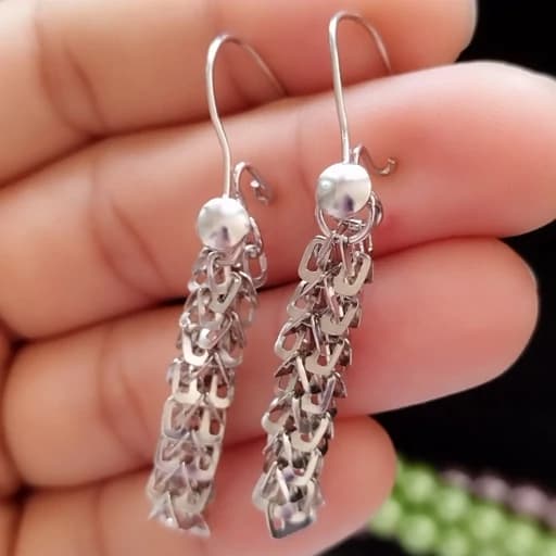 گوشواره نقره آویز زنانه طرح شرشره ای عیار 925 با روکش طلا سفید — تصویر ۲
