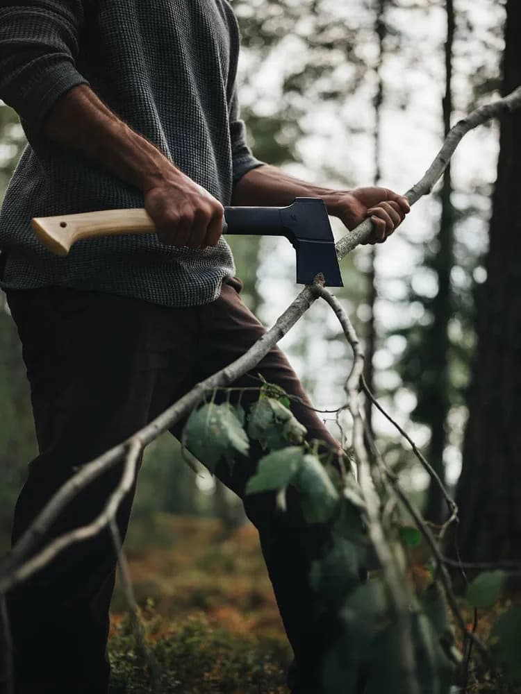 تبر دسته چوبی فیسکارس مدل Fiskars Norden Chopping Axe N10 — تصویر ۷