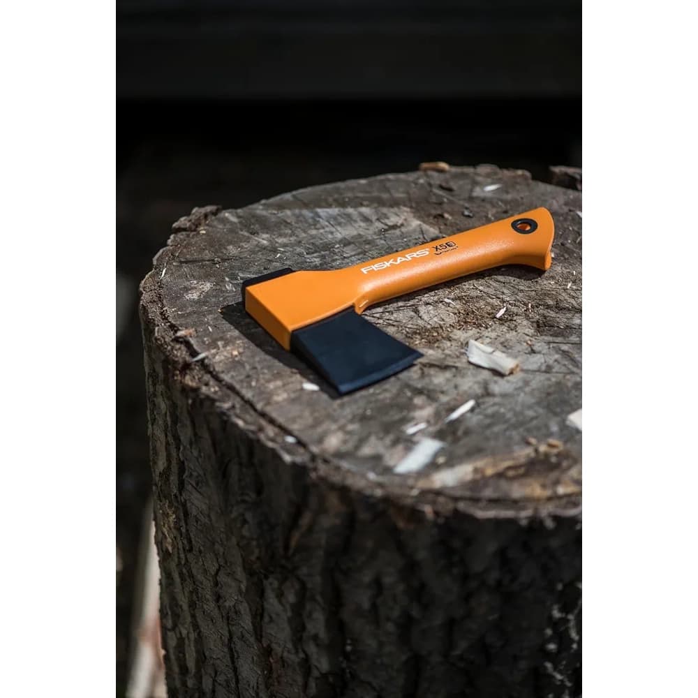 تبر کمپینگ فیسکارس مدل Fiskars X5 — تصویر ۶