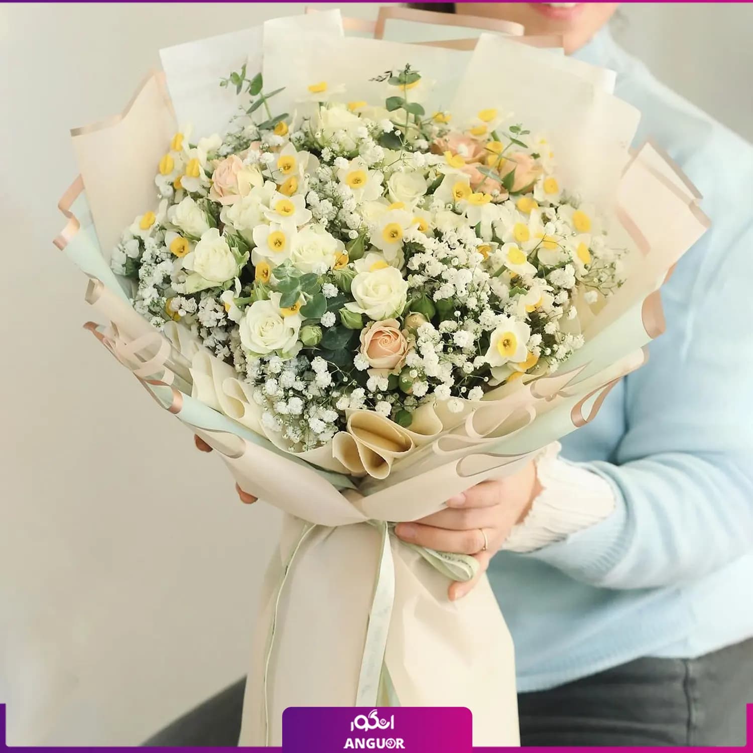دسته گل نرگس و رز مینیاتوری