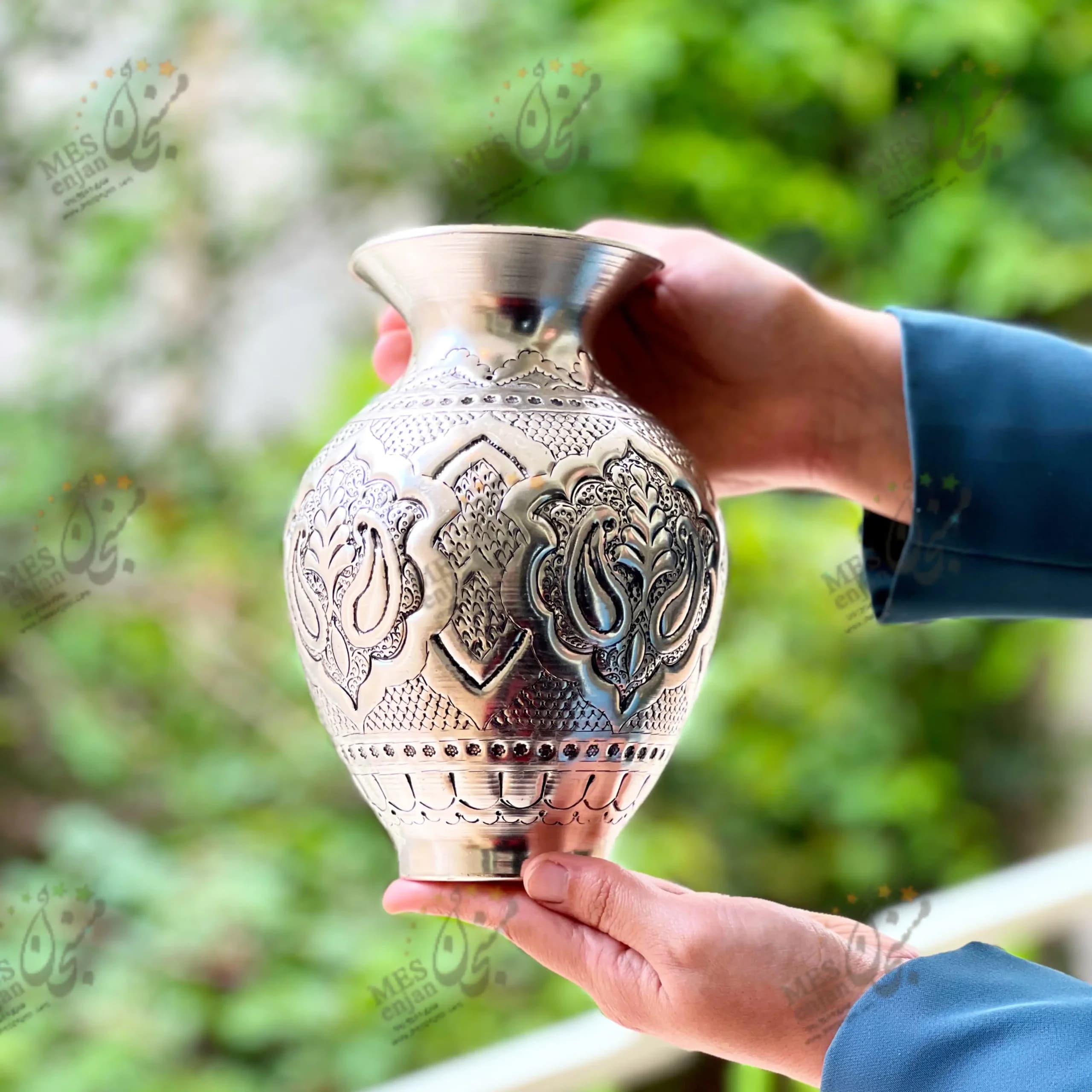 گلدان نقره‌اندود بلونی فروشگاه مسنجان