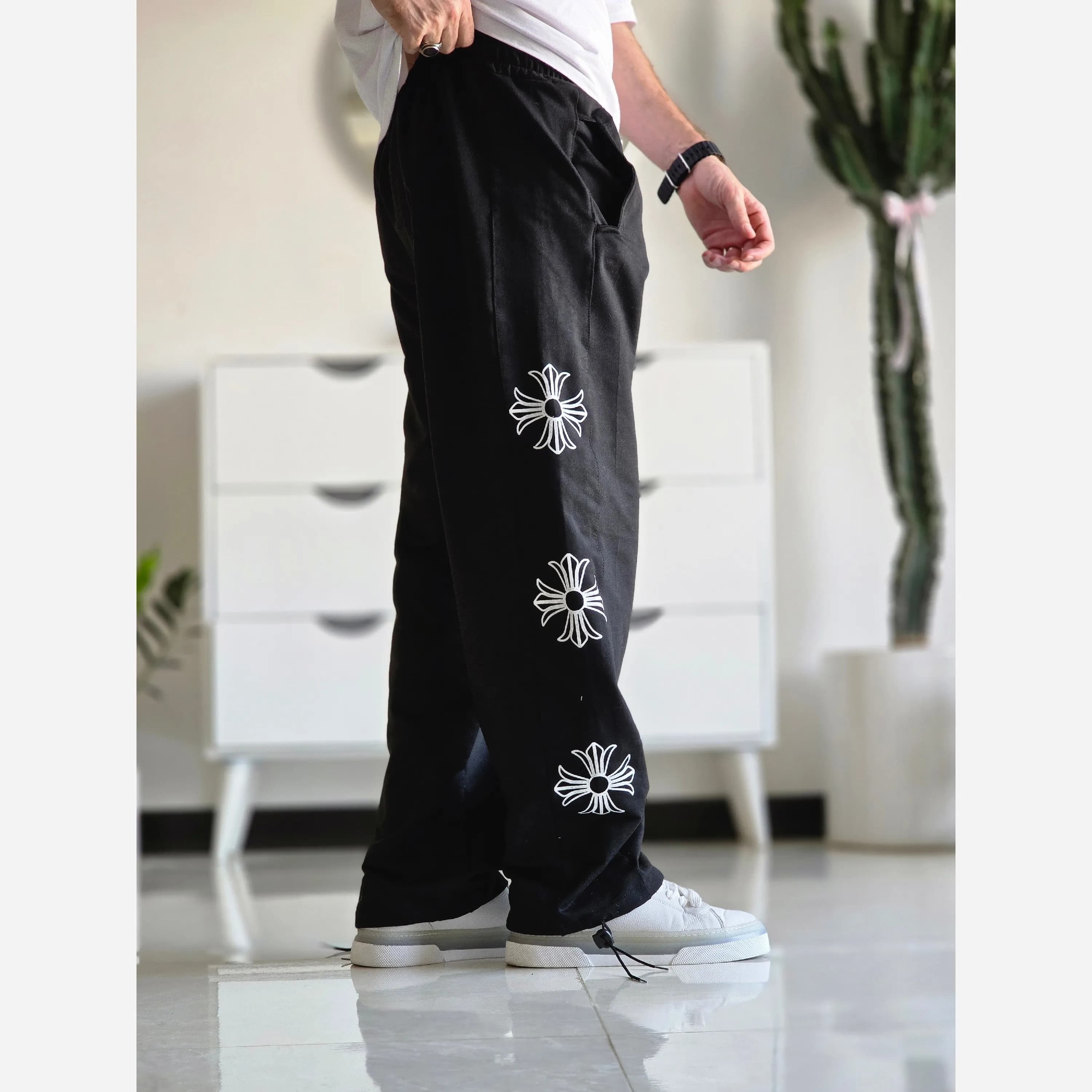 شلوار اسلش بگ کروم هارتز رنگ مشکی جنس گلکسی اسپان سایز XXL و XXXL