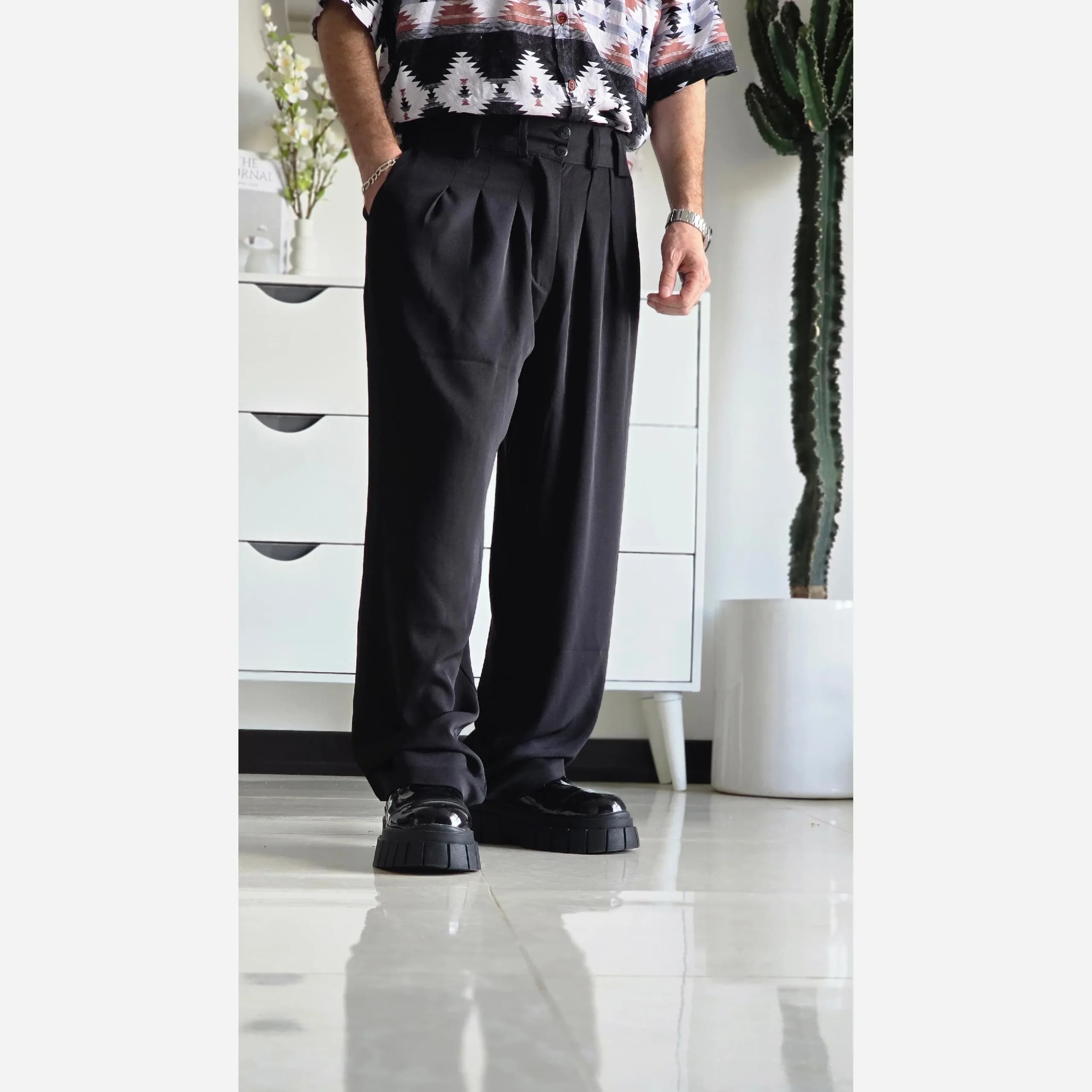 شلوار بگ پارچه ای زنانه مدل پیله دار جنس کاترین رنگ مشکی سایز L تا 3XL — تصویر ۱۲