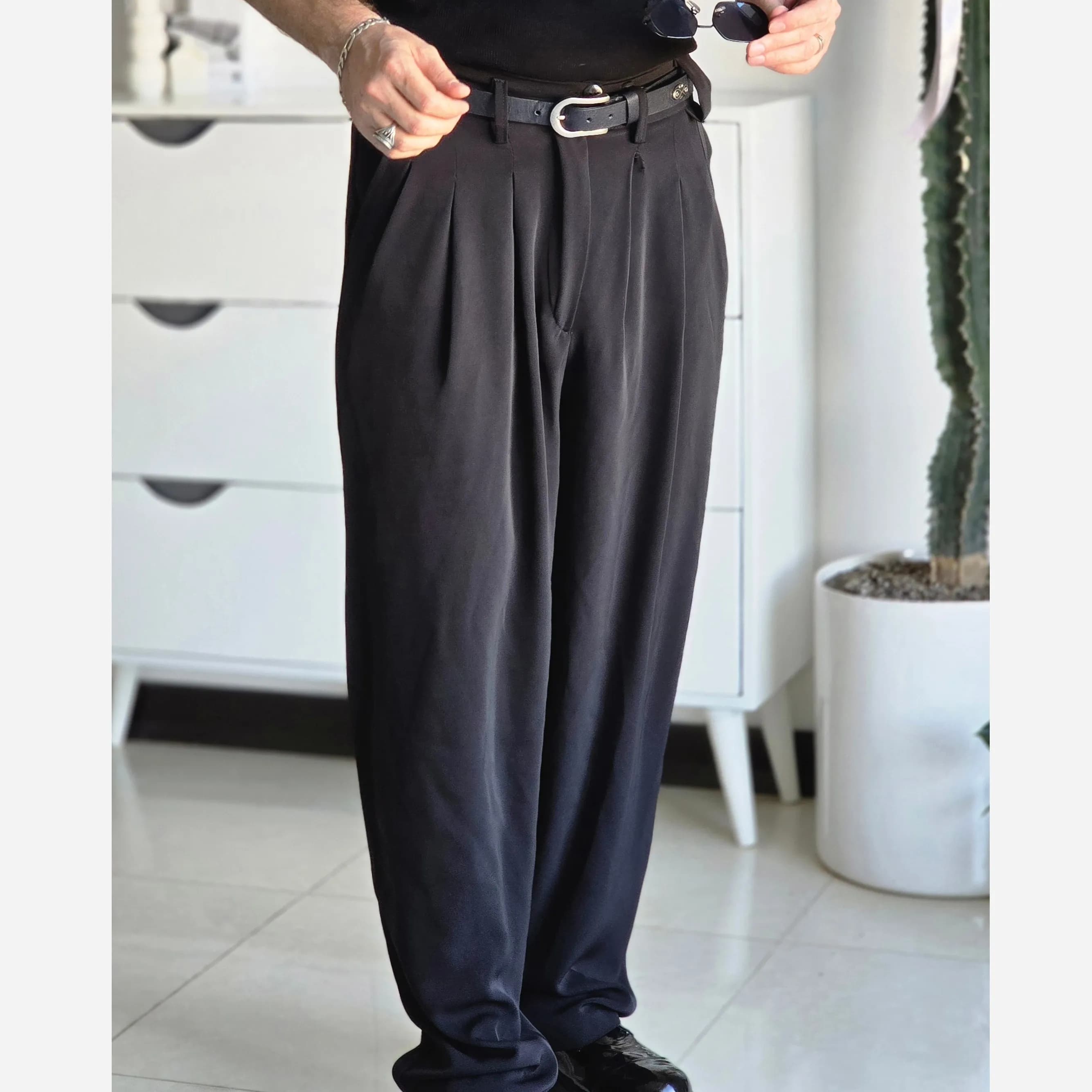 شلوار بگ پارچه ای زنانه مدل پیله دار جنس کاترین رنگ مشکی سایز L تا 3XL — تصویر ۸