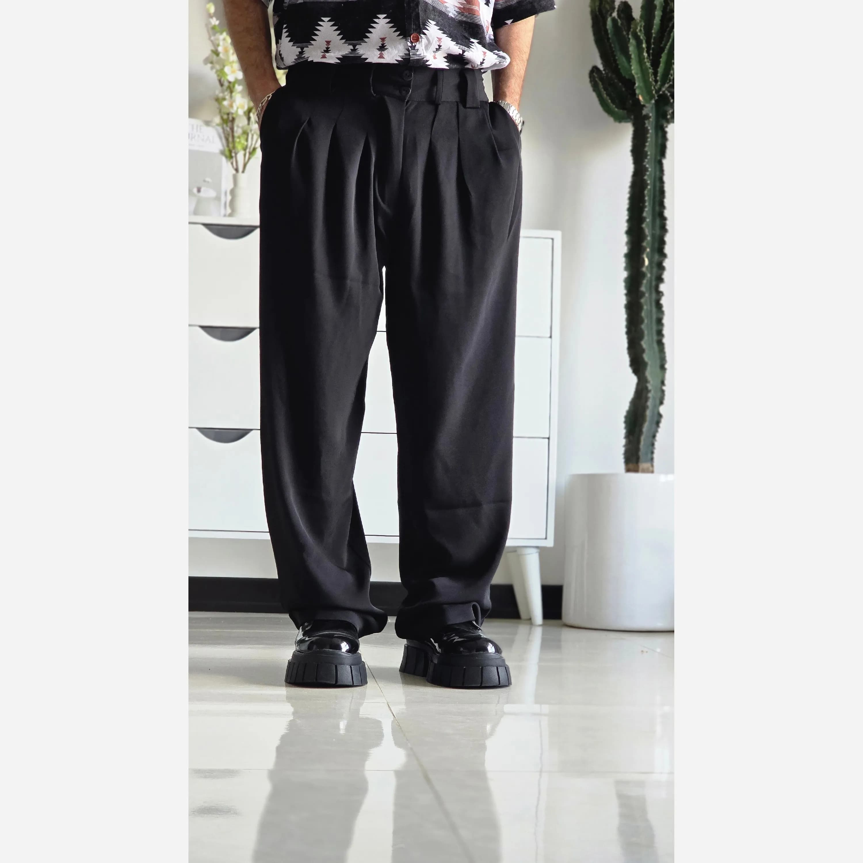 شلوار بگ پارچه ای زنانه مدل پیله دار جنس کاترین رنگ مشکی سایز L تا 3XL — تصویر ۳