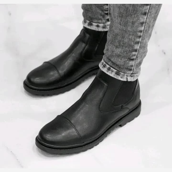 نیم بوت مردانه رویه چرم درجه یک دوردوخت سبک و راحت سایز 40 تا 44 — تصویر ۱۲