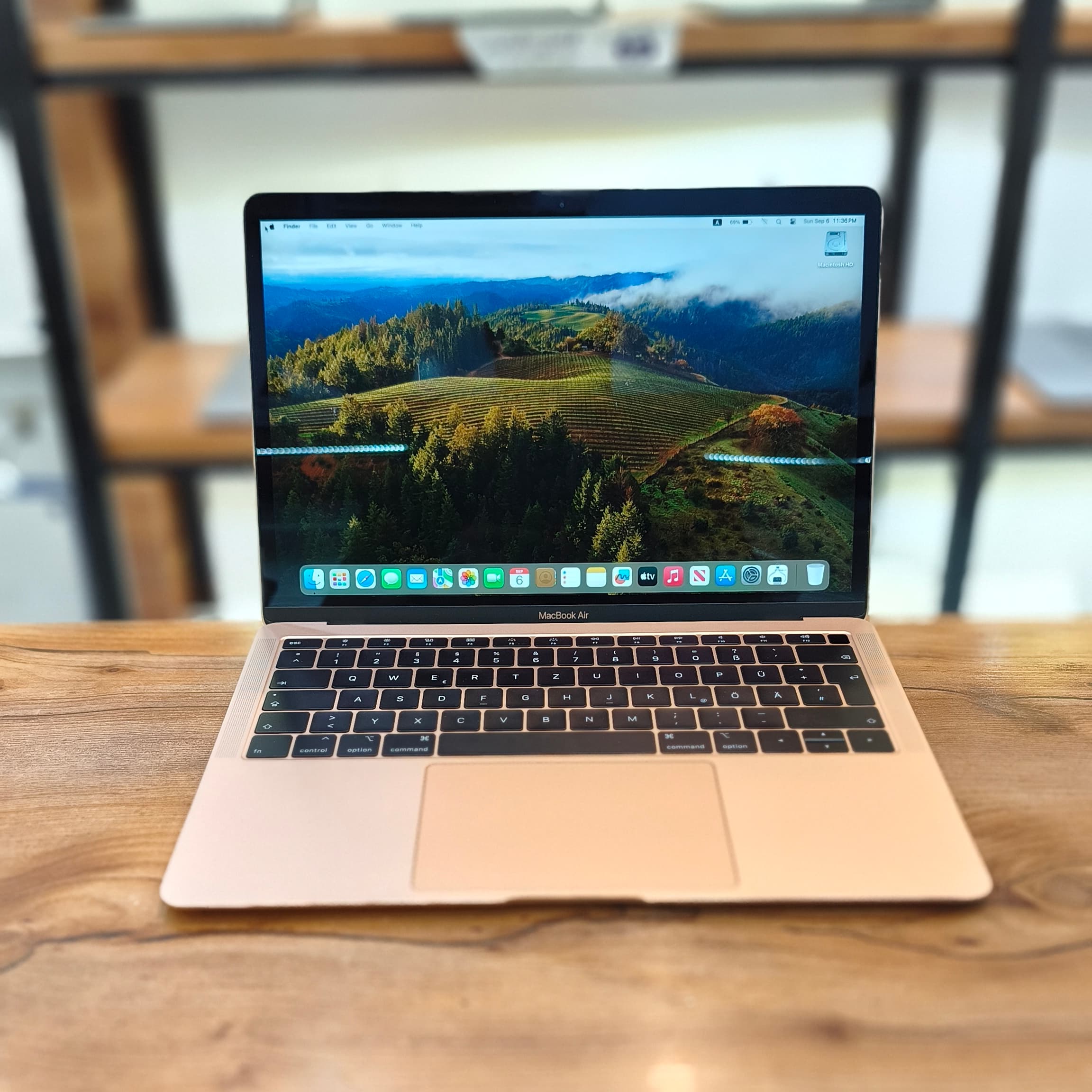 مک بوک ایر 2018 – 16/128 Retina سایز 13.3 اینچ رنگ رز گلد درحد نو