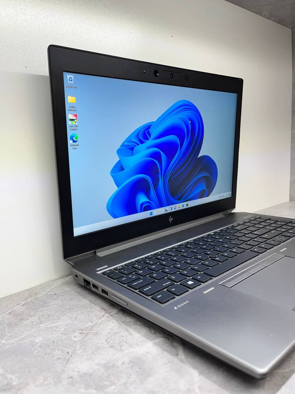 لپ تاپ استوک اچ پی زدبوک Zbook 15 G5| 16GB RAM | 512GB SSD | i7-8850H | 4GB NVidia — تصویر ۷