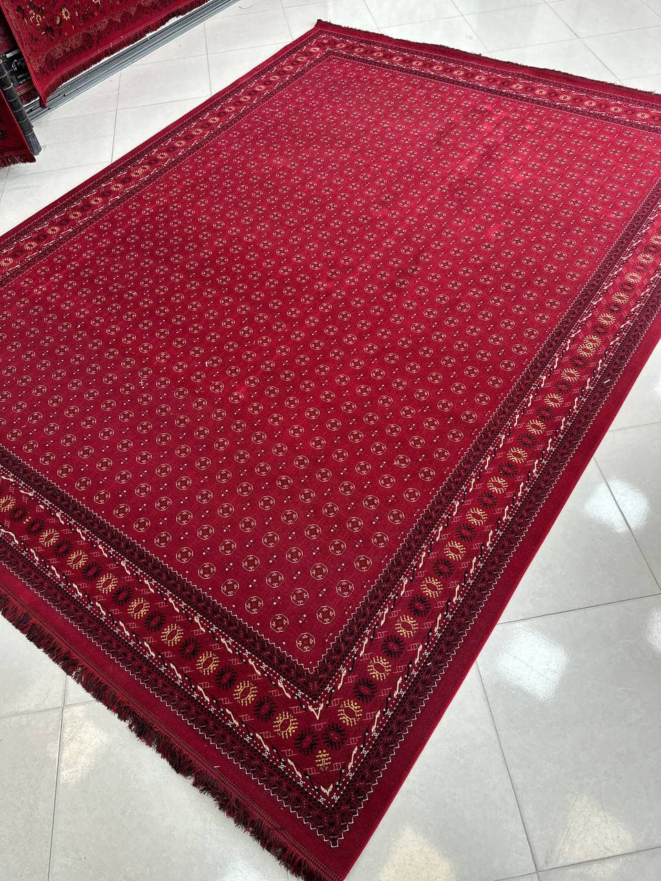 فرش عروس 1200 شانه تراکم 3600 طرح 1260 ترکمنی رنگ لاکی قرمز مدرن تمام اکریلیک