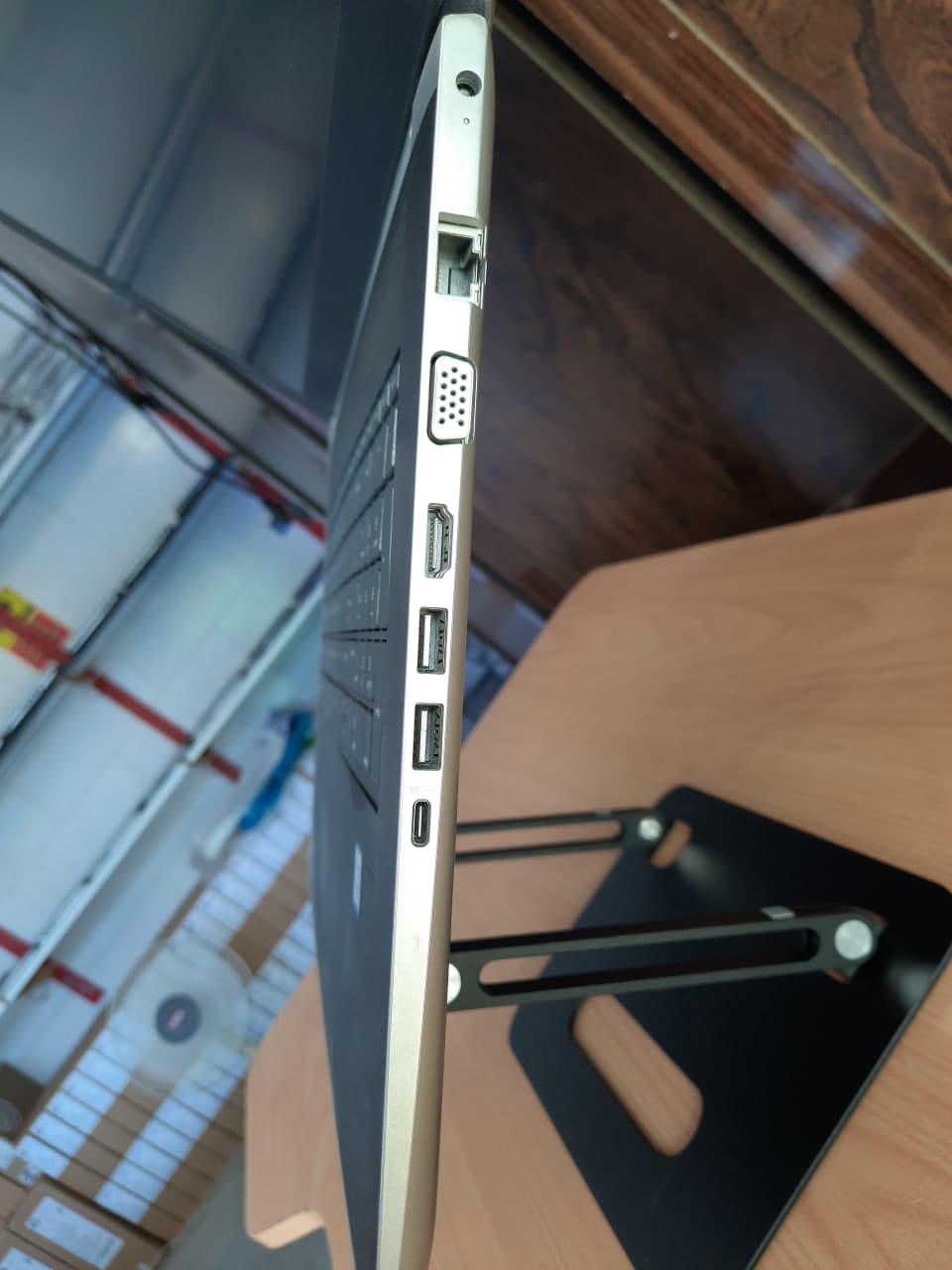 لپ تاپ استوک HP مدل ProBook 470 G5 با پردازنده i7 — تصویر ۹