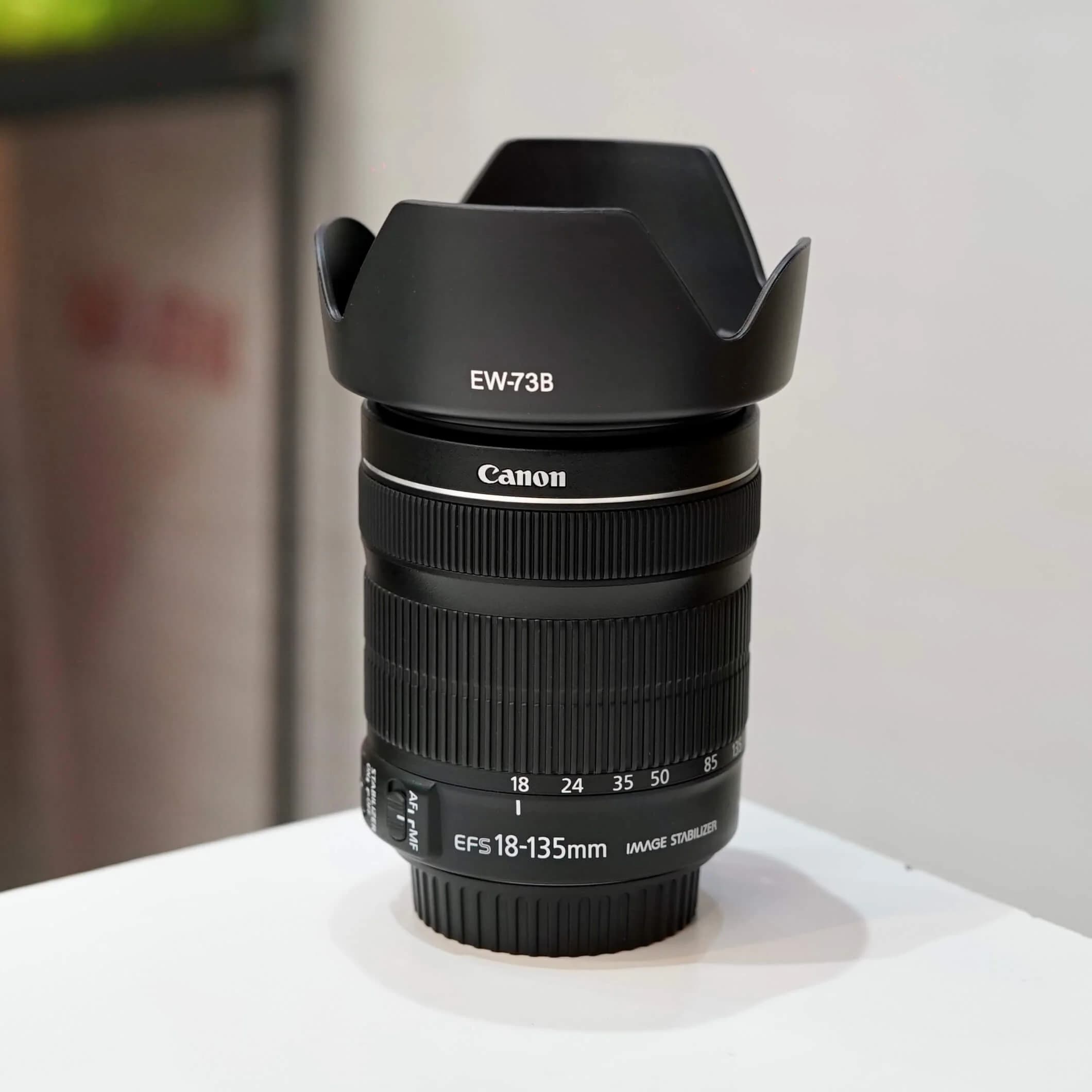 لنز Canon 18-135 stm — تصویر ۲