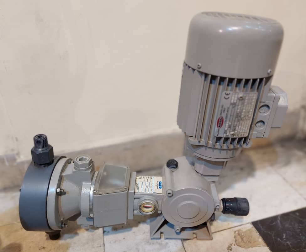 دوزینگ پمپ سایر ایتالیا ۶۳۶ لیتر ۸٫۵ بار مدل: B-250N-75/C-43