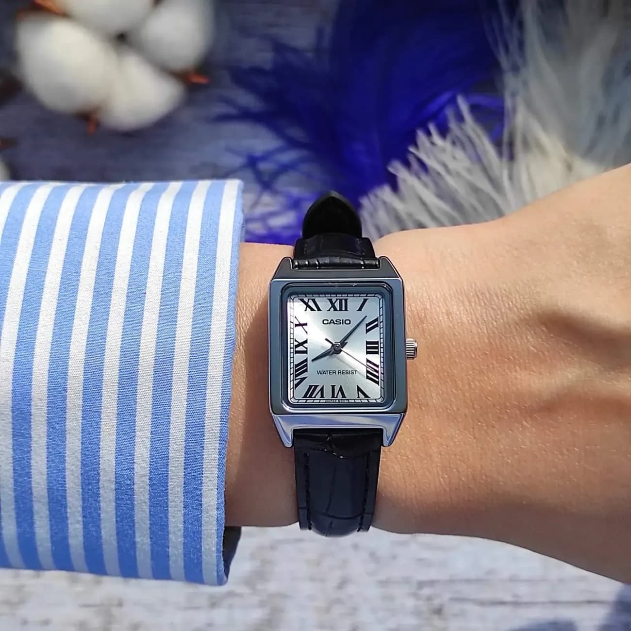 ساعت مچی زنانه کاسیو Casio مدل LTP-V007L-7B1 بند چرمی — تصویر ۳