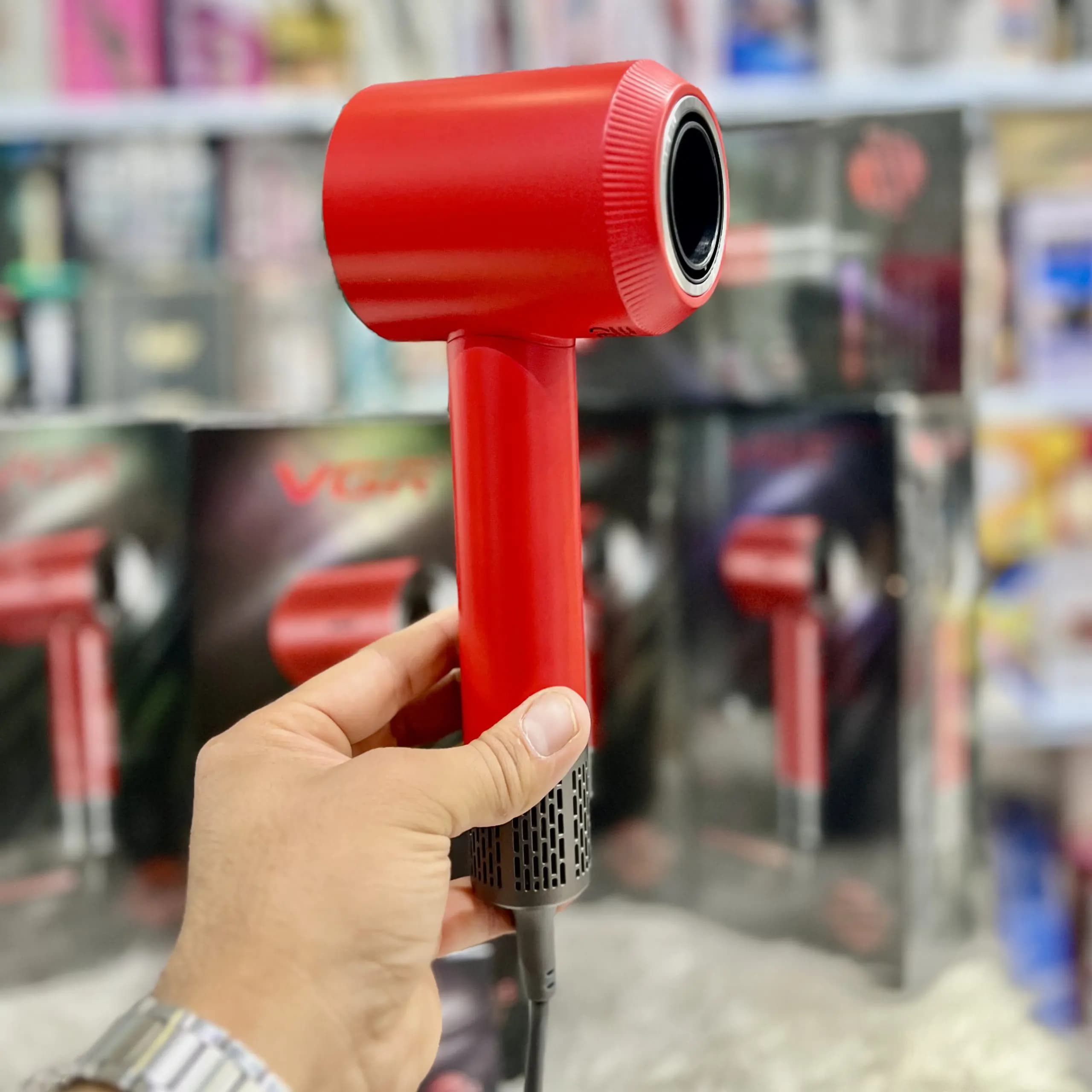 سشوار حرفه‌ای وی جی آر VGR مدل V-445 اصلی — تصویر ۱۱