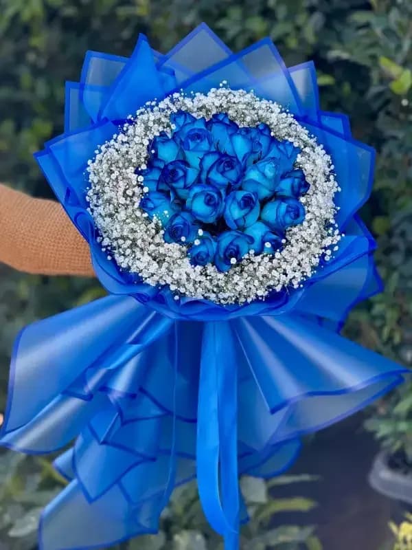 دسته گل رز آبی و ژیپسوفیلا با ارسال رایگان — تصویر ۲
