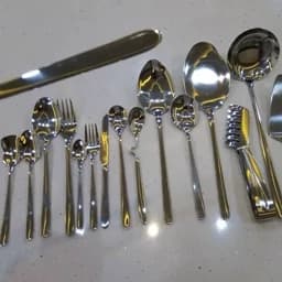 سرویس قاشق و چنگال 24نفره 93پارچه مارک یونیک المان تضمینی نقره ای دنا ناخنی (( پس کرایه)) — تصویر ۶