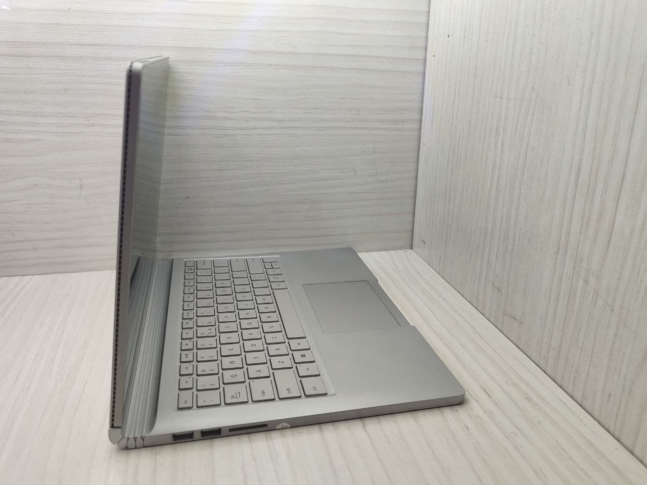 لپتاپ استوک مایکروسافت 2 گیگ گرافیک مدل Surface Book 1 — تصویر ۱۱