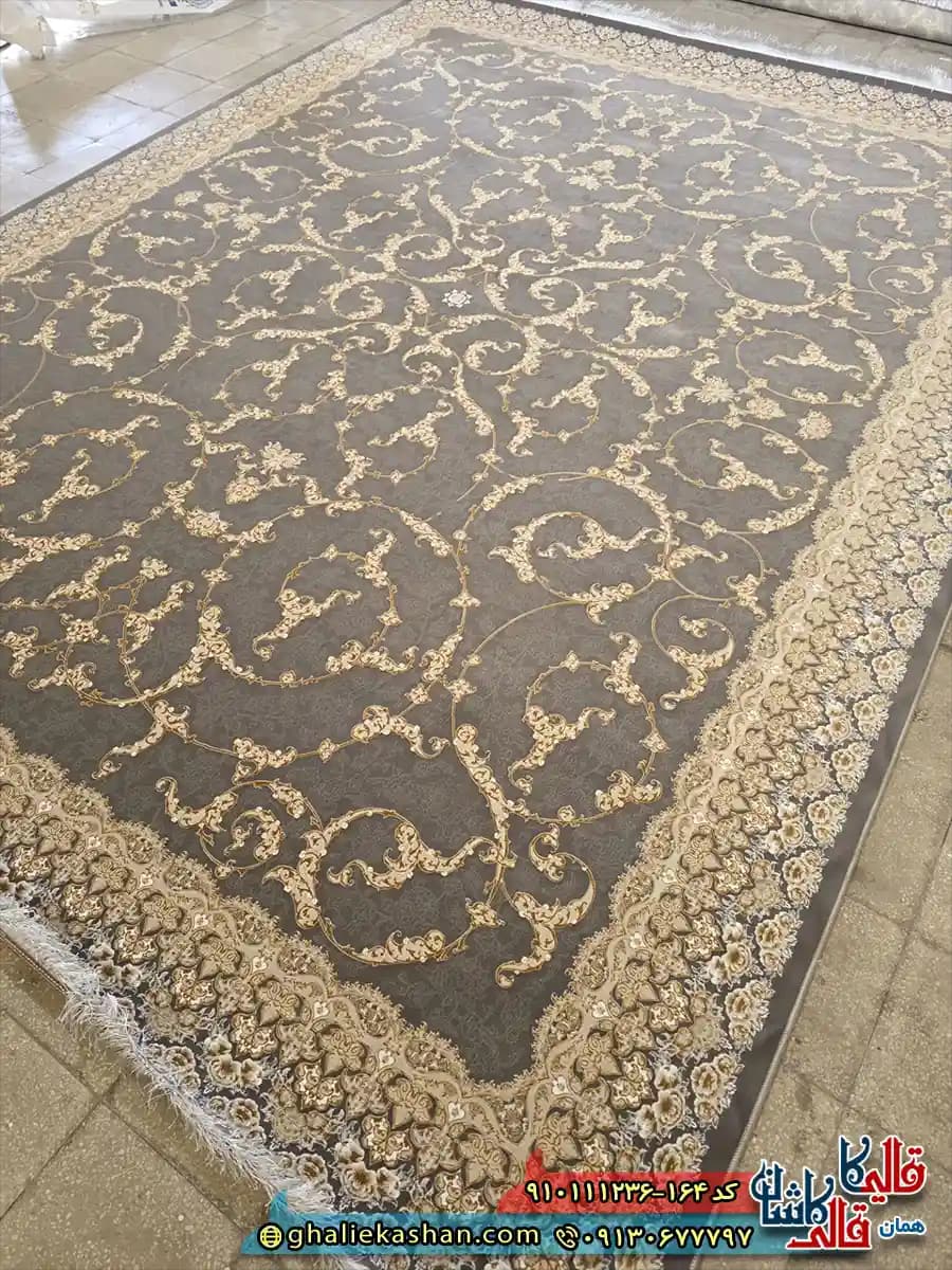 فرش طلاکوب 1200 شانه طرح افشان لوتوس رنگ طوسی دودی گل برجسته کاشان — تصویر ۲