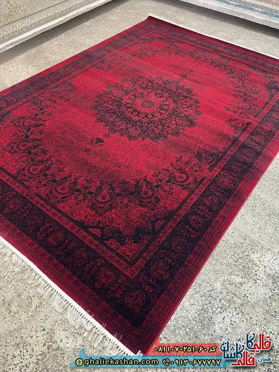 فرش کلاسیک سنتی 700 شانه طرح اصفهان رنگ قرمز مشکی کاشان
