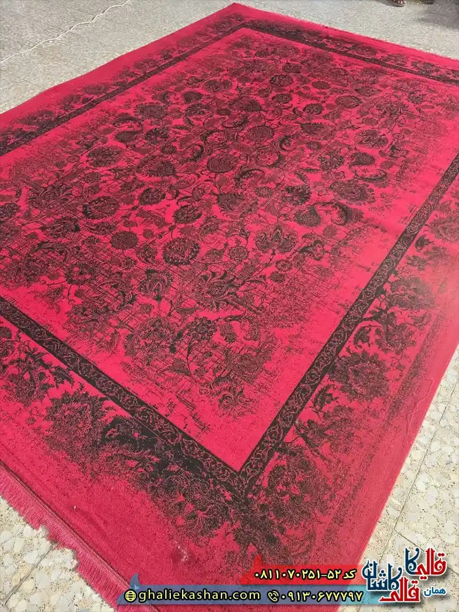 فرش وینتیج سنتی 700 شانه طرح افشان بلوچ رنگ قرمز مشکی کاشان
