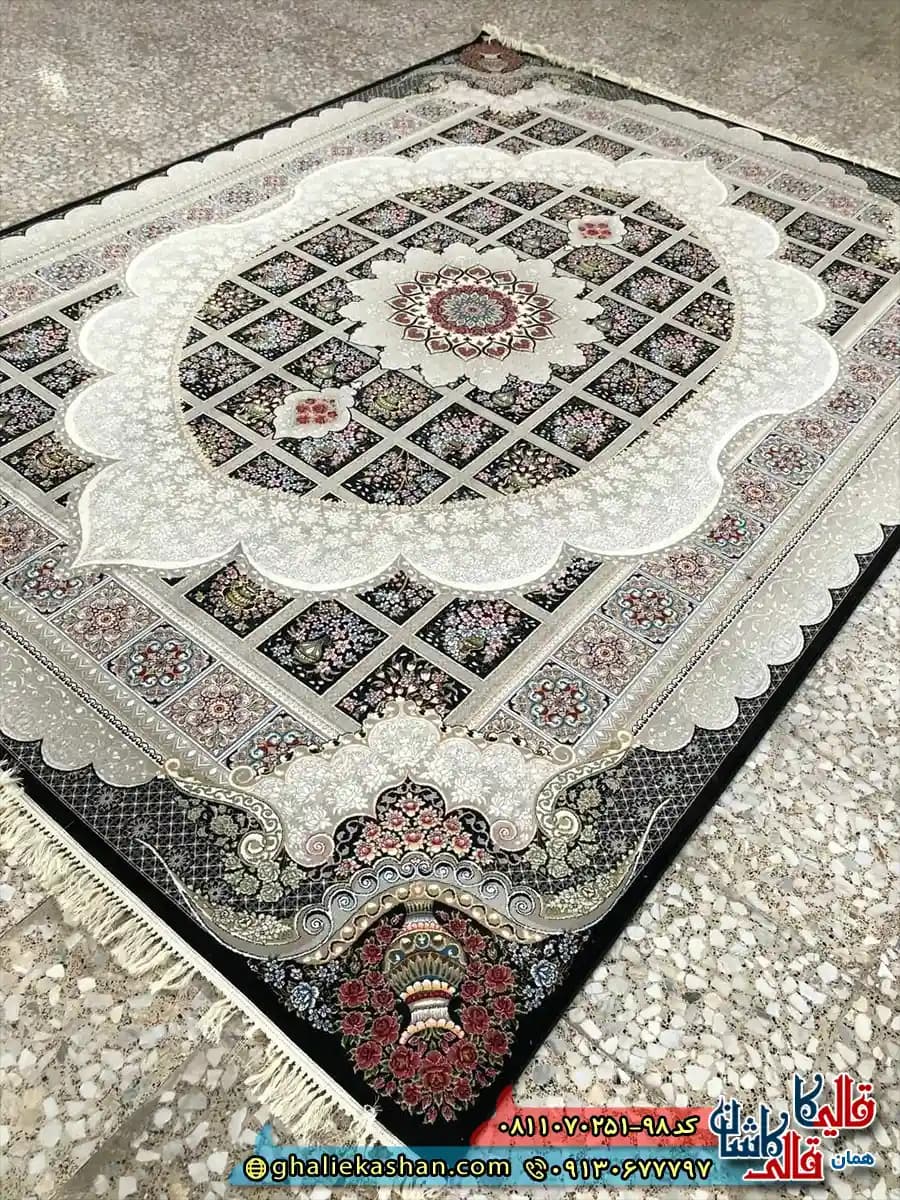 فرش کلاسیک 700 شانه خشتی طرح مانلی رنگ سرمه ای مشکی کاشان