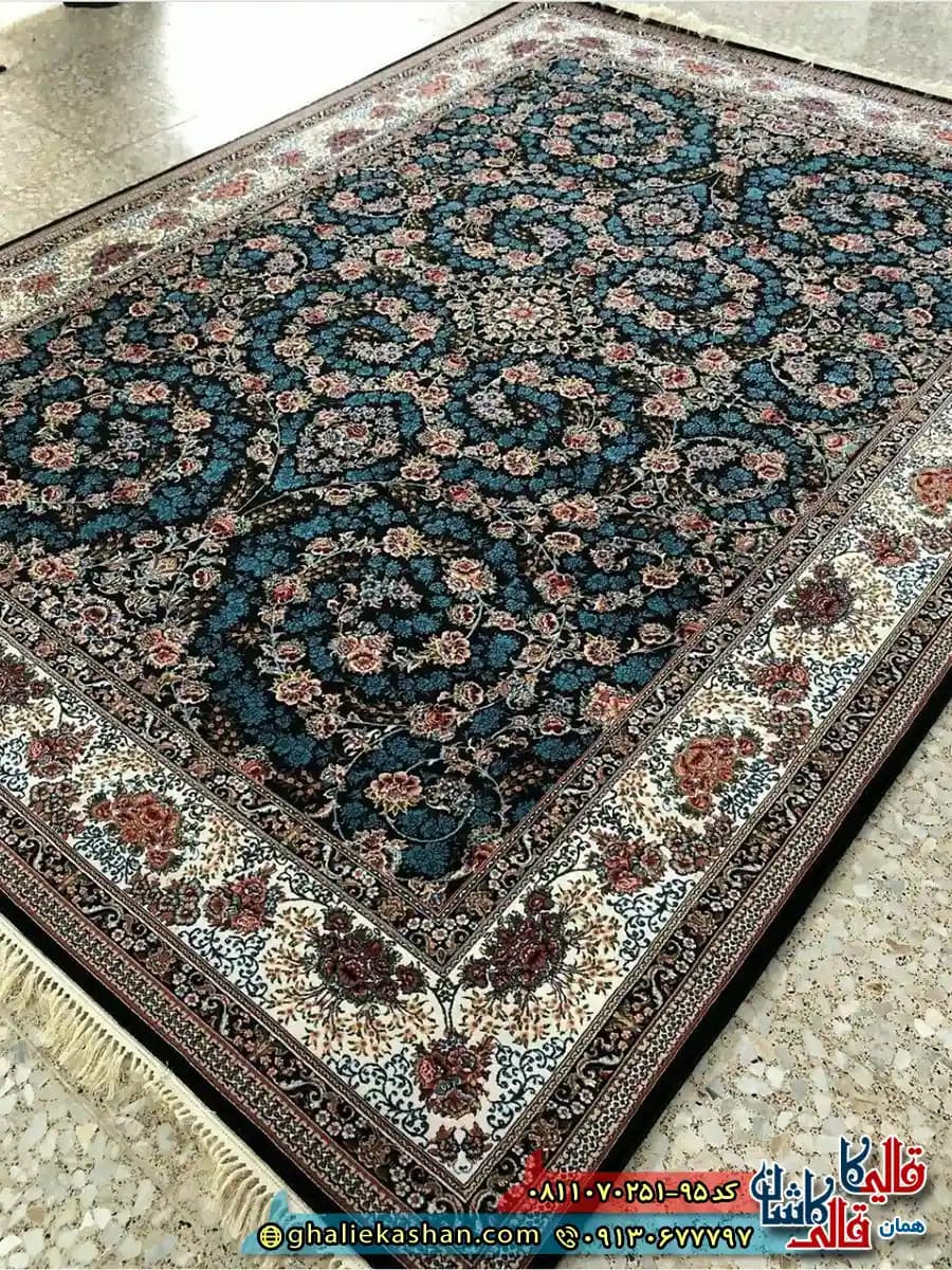 فرش کلاسیک 700 شانه طرح افشان رز رنگ سرمه ای مشکی کاشان