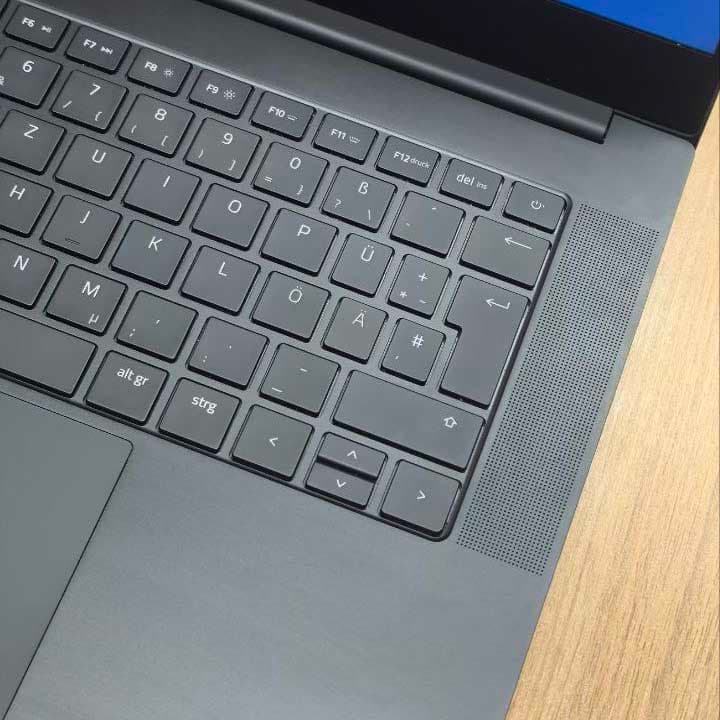 لپ‌تاپ گیمینگ Razer Blade 14 /R9-6/16/1tb/ RTX 3070 Ti — تصویر ۳