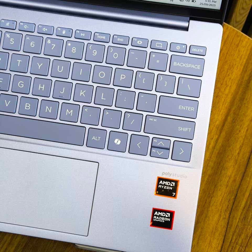 HP Pavilion Aero 13 /RYZEN 7-8840HS /16 /256SSD — تصویر ۱۱